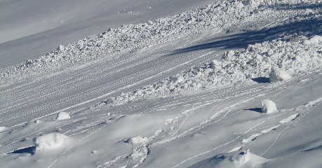 Carn Mor Dearg Arete under winter conditions