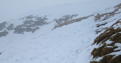 Carn Mor Dearg Arete under winter conditions