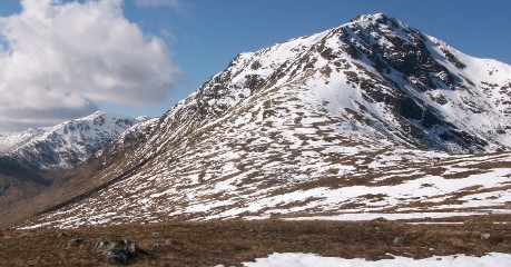 Carn Mor Dearg Arete under winter conditions